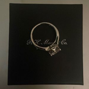 Diamond sol/wedding ring